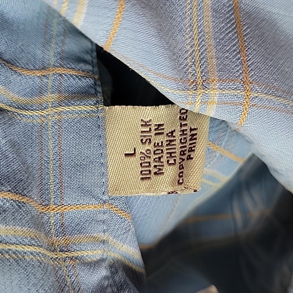 Tommy Bahama 100% Silk Button Down Shirt/ L. - Picture 5 of 13